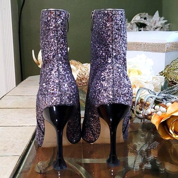 NIOB! HP!! MARC FISHER STOLLA BOOTIES in Silver Metallic - Picture 5 of 7